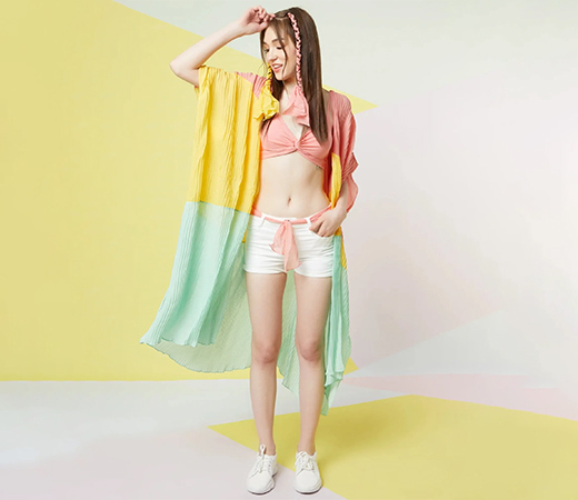 Cherry Blossom Color-Blocking Pleated Cape