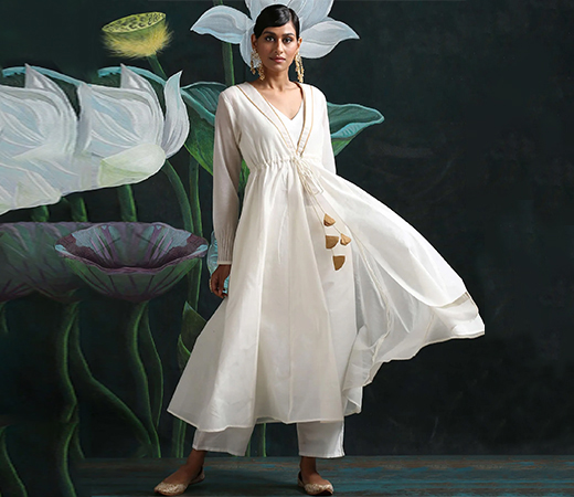 Abhishti White Solid Jacket And Kurta
