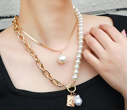 Gold-Plated and White Pearls Beaded Necklace