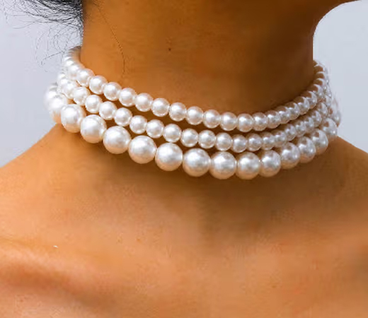Statement Pearl Choker