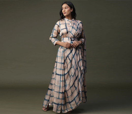 Dye Butterfly Drape Saree with Semi-Stitched