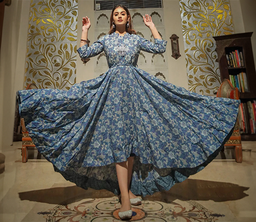 Indigo Blow High Low Flared Kurta With Belt (Set of 2)