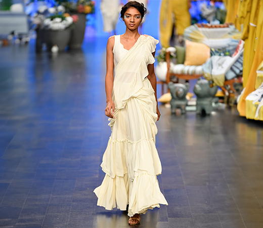 Raincore 2.0 Saree In Color Off White with Unstitched Blouse