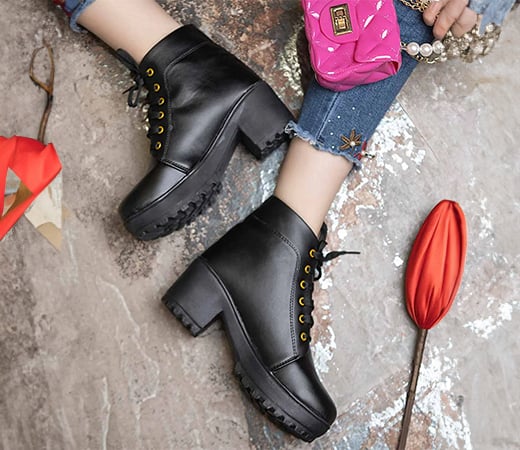 Women Solid Black Boots