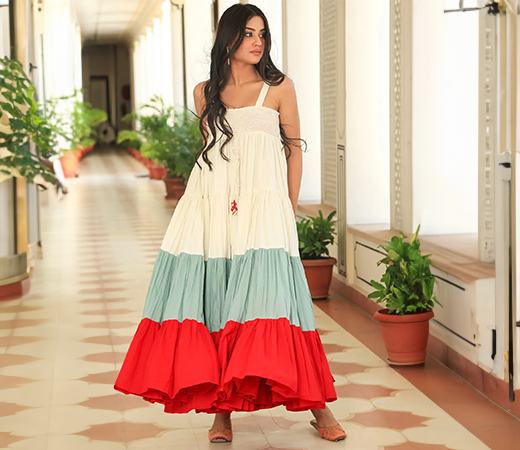 Queen-solid Gold Over The Knee Boots