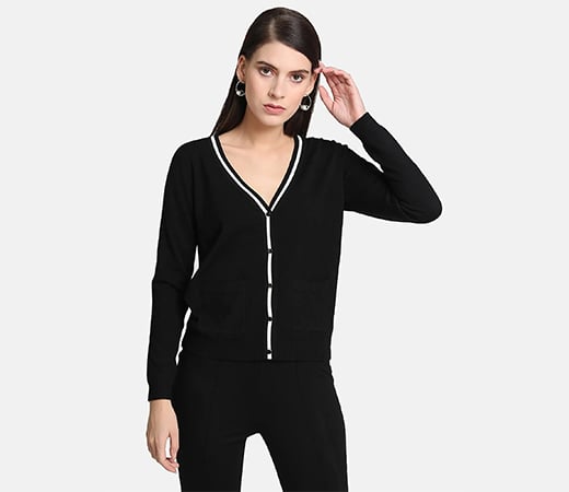 Black Contrast Piping Pullover