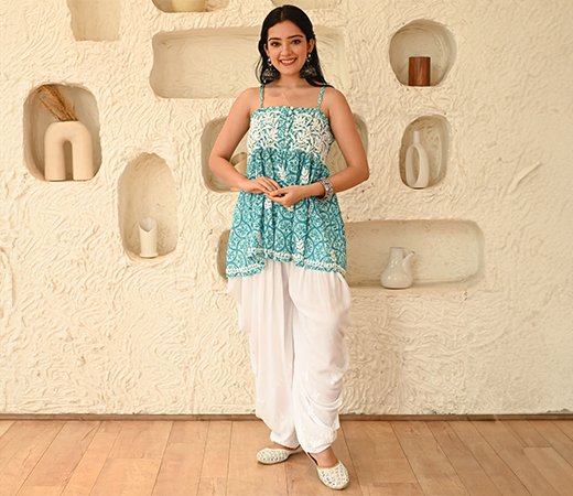 House of Chikankari sleeveless short kurta