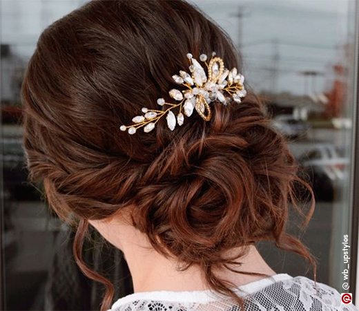 Comb pins with flower details