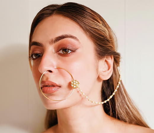 Azai by Nykaa Fashion Ethnic Off-White & Gold Bridal Nath