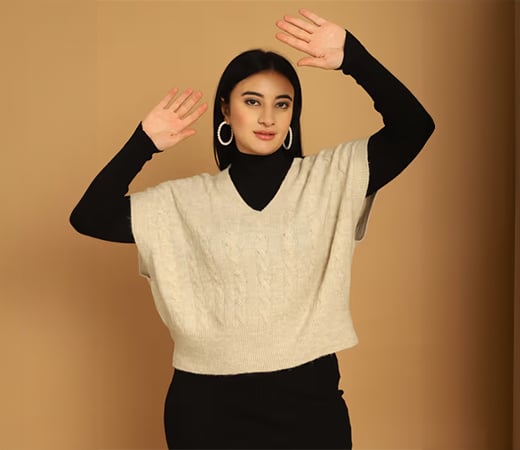 NOBARR Women's Acrylic V-Neck Vest Cream Sweater