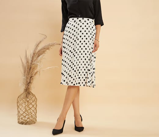 KASSUALLY Women Polyester Polka Dots Black Midi Skirt