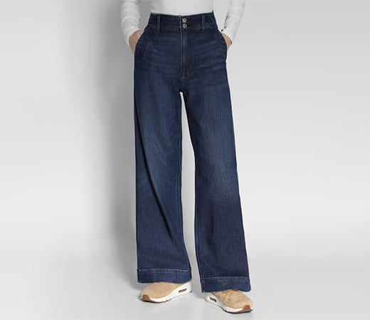American Eagle High-Waisted Baggy Wide Leg Jeans