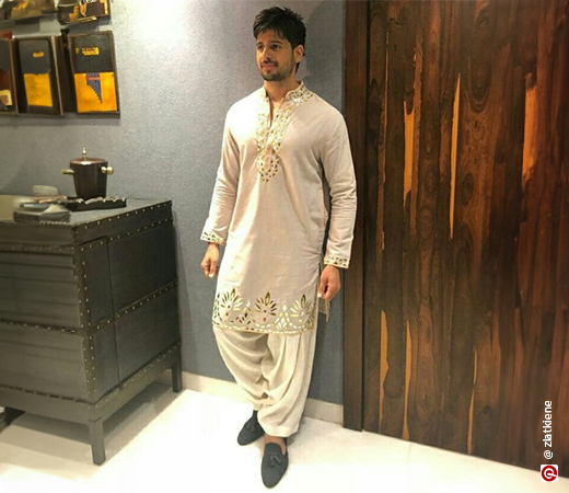 Sidharth Malhotra in a kurta and Patiala