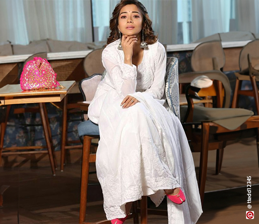 Tina Dutta wearing a chikankari kurta with pink jutti