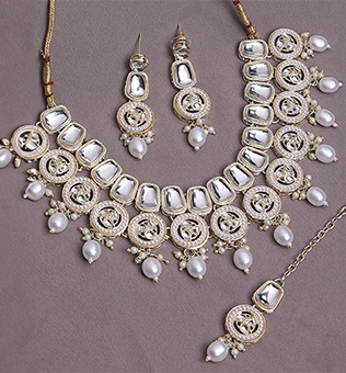 OOMPH Gold Kundan & Pearls Necklace Set with Drop Earrings & Maangtikka