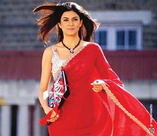 Sushmita Sen wearing a red saree in Main Hoon Na